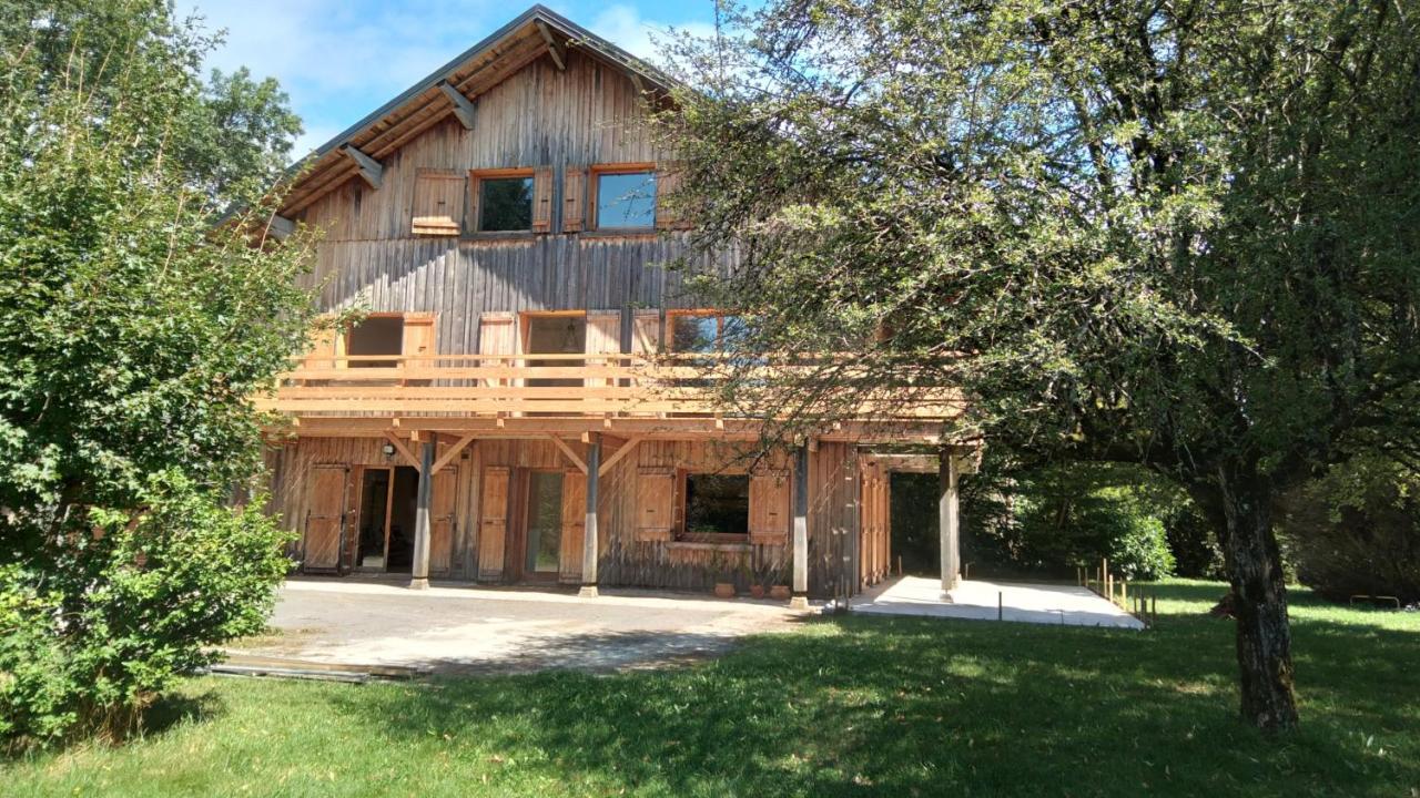 Bed and Breakfast Les Dames De La Saugiat Le Fied Экстерьер фото