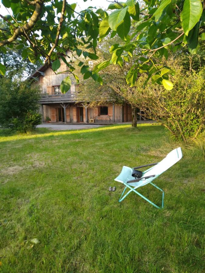 Bed and Breakfast Les Dames De La Saugiat Le Fied Экстерьер фото